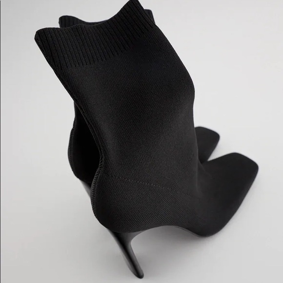 Zara HEELED SOCK-STYLE ANKLE STRETCHY BOOTS SQUARE TOE BLack NEW - Picture 2 of 12
